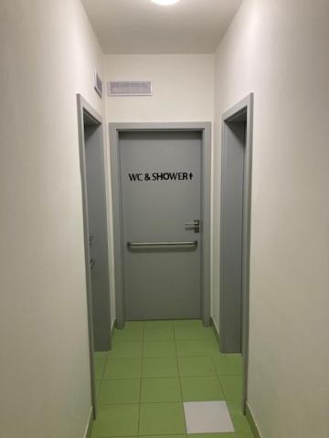 Capsule Hostel Andel Centre Spirit Prag Exteriör bild