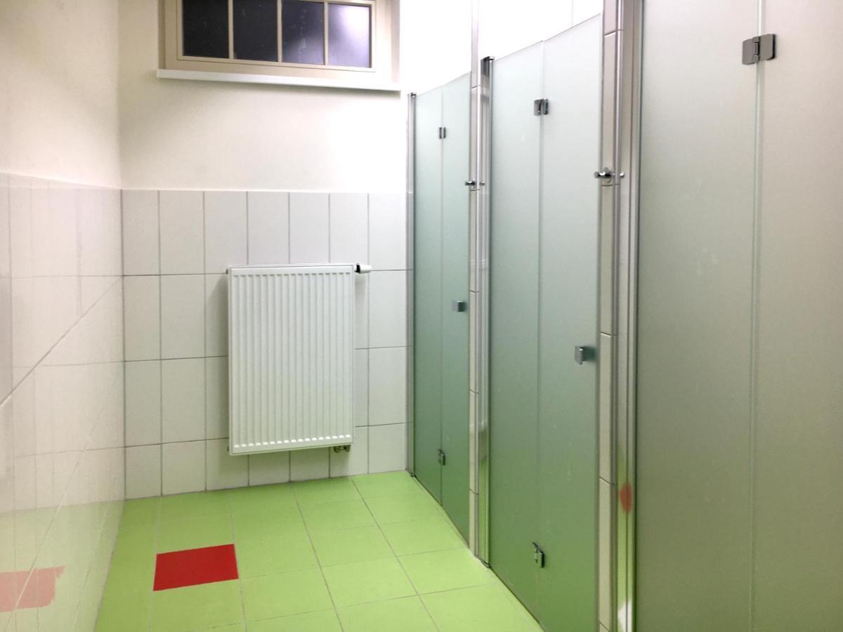Capsule Hostel Andel Centre Spirit Prag Exteriör bild