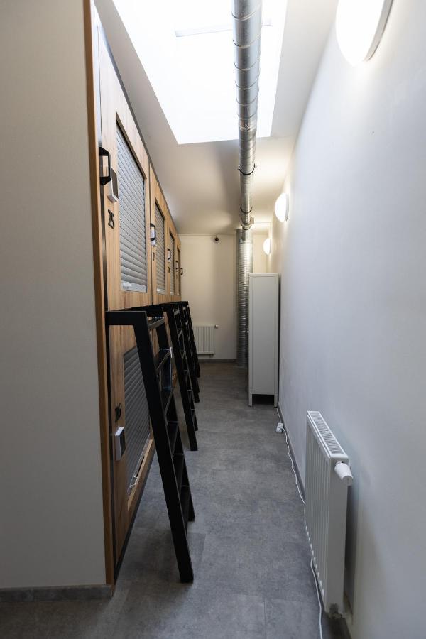 Capsule Hostel Andel Centre Spirit Prag Exteriör bild