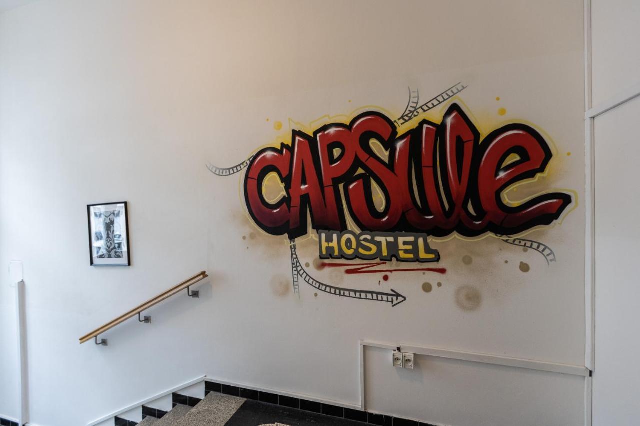 Capsule Hostel Andel Centre Spirit Prag Exteriör bild